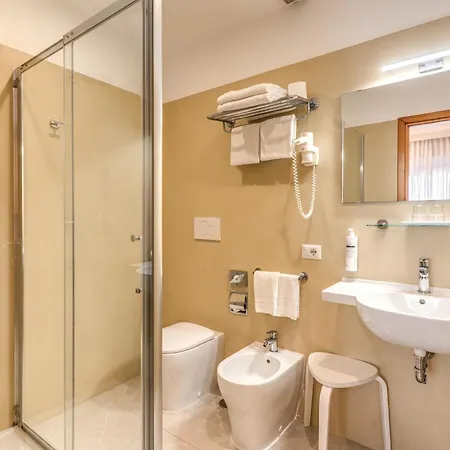 Hotel Flower Garden 3*