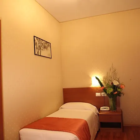 Hotell Flower Garden