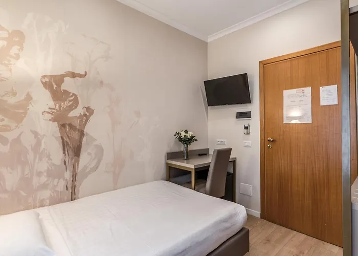 ホテル フラワー ガーデン 3*