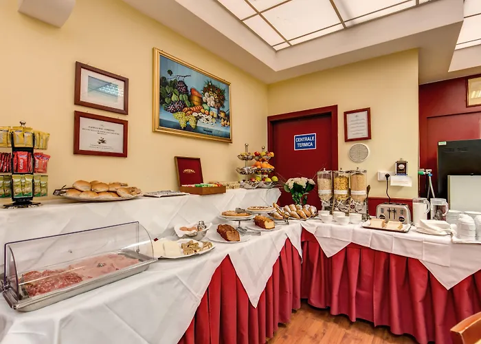 フラワー ガーデン ホテル 3*