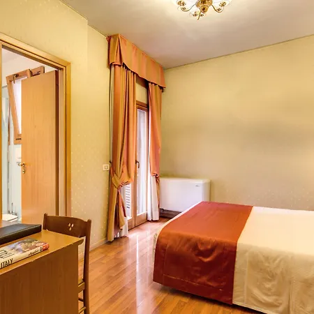 Flower Garden 3* Roma