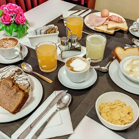 Otel Flower Garden 3*