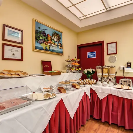 Flower Garden Hotel 3*