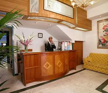 Otel Flower Garden 3*